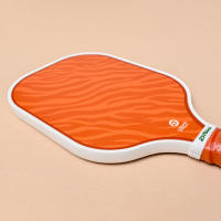 Équipement de plein air Raquettes à pagaie à motif léopard orange Raquettes de pickleball en fibre de verre à noyau alvéolé PP Graphite pour l'entraînement