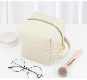 Sac cosmétique blanc de grande capacité avec logo personnalisé, fermeture éclair, poignée de luxe, pochette en cuir imperméable, trousse de toilette en PU, sac de maquillage de voyage - Product Image 6