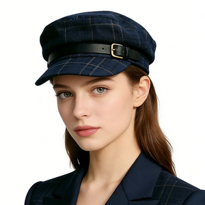 Gorra Newsboy Negra a Cuadros Personalizada, Estilo Boina Vintage con Hebilla de Cuero Ajustable, Gorra Newsboy Personalizada - Product Image 1