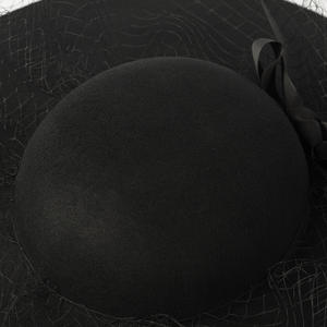 Chapeau fedora <span class=keywords><strong>en</strong></span> feutre de <span class=keywords><strong>laine</strong></span> à large bord pour femmes noires, nouvelle mode, <span class=keywords><strong>robe</strong></span> d'église avec voile <span class=keywords><strong>en</strong></span> <span class=keywords><strong>maille</strong></span> - Product Image 6
