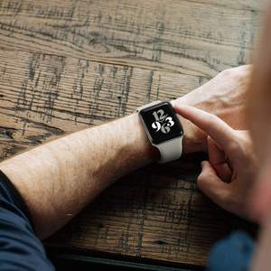 Correa de silicona YHQ para Appl <span class=keywords><strong>Watch</strong></span> Band 42mm 44mm 45mm Men Soft Sport Watchband Bracelet I <span class=keywords><strong>Watch</strong></span> <span class=keywords><strong>Series</strong></span> 3 4 5 6 SE <span class=keywords><strong>7</strong></span> - Product Image 6