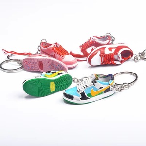 Molde de PVC hueco 3D estilo étnico para llavero con diseño de zapatilla DUNK de caña baja con un solo llavero, estilo euroamericano transfronterizo inspirado en Instagram - Product Image 3