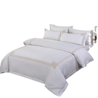 Draps de lit d'hôtel en coton 100% de luxe, taille king queen, logo brodé personnalisé, design luxueux, blanc