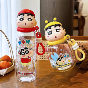 Botella de agua Zuo Mu Crayon Shin-chan de 500 ml a prueba de fugas con correa portátil para estudiantes, regalo para el regreso a clases - Product Image 1