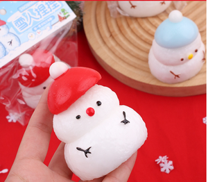 Joyeux Noël Jouets sensoriels Bonhomme de neige Kawaii Squishy en PVC à presser pour soulager le stress pour enfants garçons et filles - Product Image 3