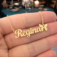 Collier pendentif personnalisé pour femme, motif papillon romantique, en acier inoxydable plaqué or 18 carats