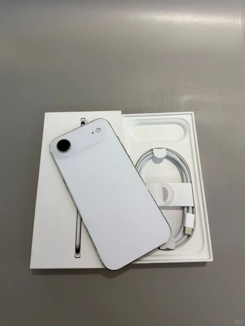Ultra-thin 17AIR White 5G Smartphone, High- AI Camera Phone, High-performance Work Phone