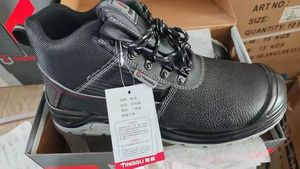 Coeffort OEM chaussures indestructibles CE S1 <span class=keywords><strong>S3</strong></span> hommes femmes en cuir léger botte de travail <span class=keywords><strong>sécurité</strong></span> chaussures à bout en acier pour imperméable - Product Image 5