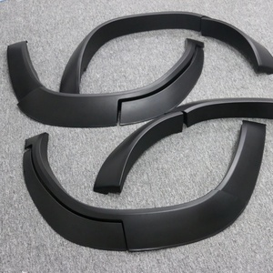 Guardabarros de Rueda Estilo OEM de Buena Calidad Marca KQD, Compatible con Toyota Fortuner - Product Image 1