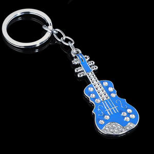 Porte-clés miniature de luxe en métal, émail, forme violon, avec logo personnalisé et strass, vente en gros d'usine - Product Image 1