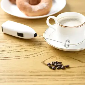 Nieuwe Thuisbatterij Automatische Melkopschuimer Nieuwe Handheld Elektrische Melkopschuimer Café Vaporizador De Leche