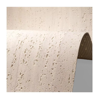 Revêtement mural en pierre flexible beige imperméable MCM Travertin, carrelage mural en porcelaine souple ignifuge pour la décoration du salon