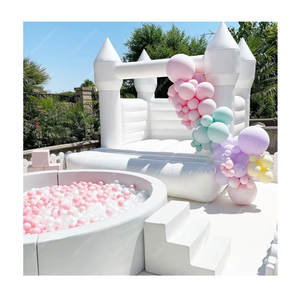 Château gonflable miniature d'intérieur, commercial, blanc pastel - Product Image 1