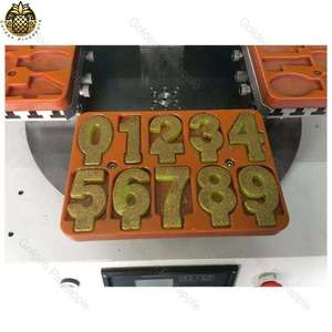 Impresora de placa de circuito y película de serigrafía plana. Mesa Sablon de 4 estaciones con brazo mecánico para una impresión precisa. - Product Image 5