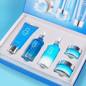 AESTHTANY Acide Hyaluronique, Ensemble de Soins de la Peau Luxueux Végan de 6 Pièces : Nettoyant Visage, Tonique, Sérum, Crème Contour des Yeux Hydratants - Product Image 3