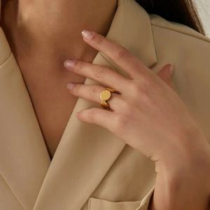 Bagues de fiançailles et de mariage en acier inoxydable plaqué or 14k 18k, durables et luxueuses, pour femmes - Product Image 2