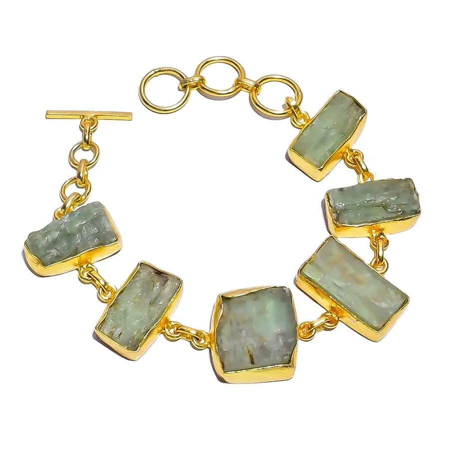 Regalo di nozze del braccialetto placcato oro di cianite verde grezzo naturale per la ragazza commercio all'ingrosso di gioielli fatti a mano in argento sterling 925