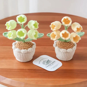 Linda Planta de Lirio de los Valles en Maceta, 6 Cabezas, Color Sólido, Flor Puntiaguda con Perlas, Adorno de Escritorio Hecho a Mano, Flor de Ganchillo - Product Image 2
