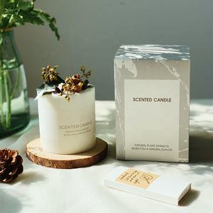 Ensemble cadeau de bougies parfumées à la soja avec fleurs séchées naturelles romantiques de luxe, <span class=keywords><strong>savon</strong></span> artisanal et <span class=keywords><strong>porte</strong></span>-bougie en bois - Product Image 6