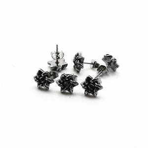 yunnique <b>Stud</b> <b>Earrings</b> Star Shape Titanium Steel Geometric Design Bezel Setting Red White <b>Black</b> Diamonds Fashion Jewelry - Product Image 3