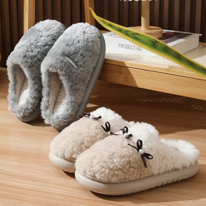 Nuevas Pantuflas Cálidas de Invierno con Lazo de Perlas para Mujer, Pantuflas de Casa para Parejas, Pantuflas Peludas para Dormitorio - Product Image 1
