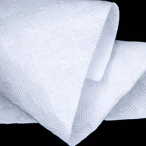 Personnalisé 3mm d'épaisseur 100% polyester spunlace tissu non tissé respirant <span class=keywords><strong>et</strong></span> imperméable papier pour combinaison médicale - Product Image 6