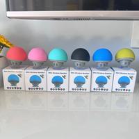 Mini Altavoz Portátil 5.3 con Forma de Hongo, Soporte para Teléfono con Ventosa Impermeable, Batería Integrada (200-500mAh) y Avisos de Voz
