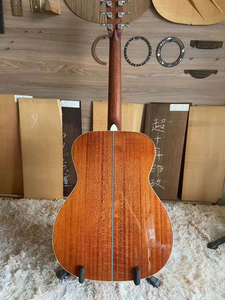 Yüksek Kalite <span class=keywords><strong>40</strong></span> İnç Tamamen Masif Ladin Maun Akustik Gitar El Yapımı Toptan Tamamen Masif OM Şekli - Product Image 4