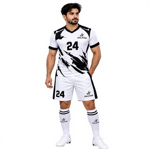 Maillot de football blanc et noir à imprimé contrasté, sublimé, pour homme, manches courtes, coupe athlétique, toutes saisons, tissu Dry Fit - Product Image 1