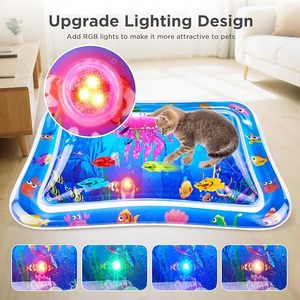 Estera de agua para gatos iluminada multicolor, agua para gatos antiarañazos con peces flotantes, juguete interactivo para gatos, ejercicio, caza, juguetes para gatitos - Product Image 2