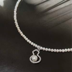 Collier multi-rangs tendance en perles d'eau douce, style 'Hot Bar', en titane naturel, petit et élégant, cadeau d'exportation, petit cadeau élégant - Product Image 4