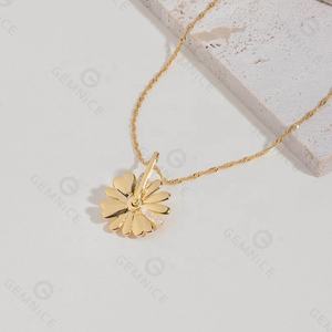 Collar con Colgante de Girasol Giratorio de Plata de Ley 925 Chapado en Oro de Lujo Gemnel - Product Image 6