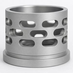 Carcasa de Filtro de Aluminio Mecanizada por CNC, Cilindro con Patrón de Corte Ovalado y Base Escalonada para Respiradero de Aceite Automotriz - Product Image 1