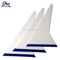 Outil pour film de voiture : Grattoir triangulaire rigide en caoutchouc tendon de bœuf PP+ – Solution de nettoyage de vitres non abrasive pour carrosserie, fenêtres et film vinyle automobile