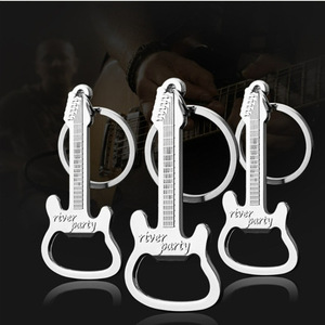 Llavero Destapador de Botellas de Metal con Forma de Guitarra, Grabado Láser Personalizado con LOGO, Pequeño Regalo Promocional Publicitario - Product Image 1