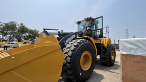 รถตักล้อยางขนาดกลาง 9 ตัน รุ่น LW900KN รถตักหน้าขุดเหมือง <span class=keywords><strong>ค</strong></span>วามจุ 5 ลูกบาศก์เมตร สำหรับขาย - Product Image 2