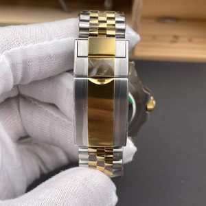 Produit Super Hit en Arrivage : Commutateur de Fonctions Instantané. L'impression globale est extrêmement forte. Montre mécanique - Product Image 3