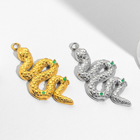 Pendentif serpent en acier inoxydable plaqué or 18 carats porte-bonheur collier à breloques serpent cobra pour la fabrication de bijoux
