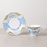 Chinoiserie en porcelaine céramique bleue New Bone China Flower Shape English Tea Cup and Saucer Set for Gift Set and Party Enents