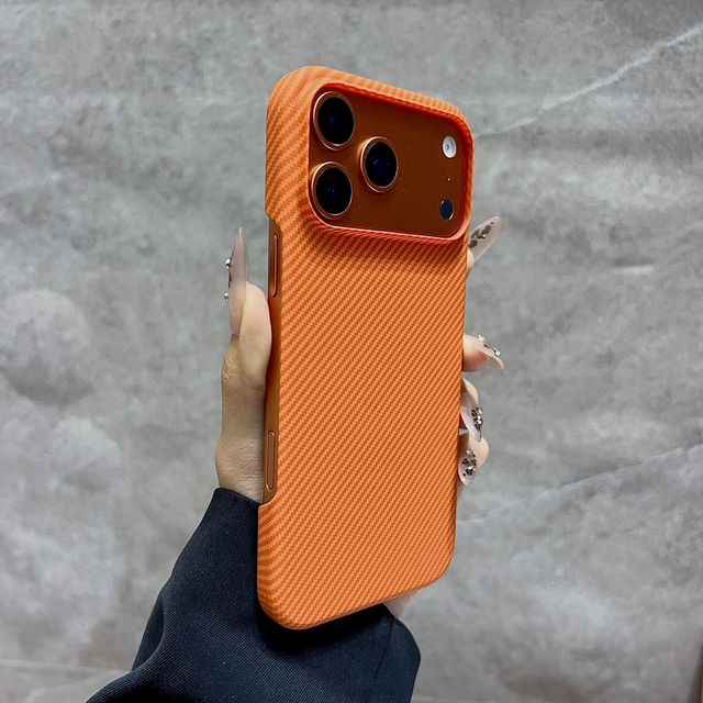 New Slim Carbon Fiber Textured Magnetic Mobile Phone Cases Wireless Charging Shockproof Hard Cover for iPhone 17 Pro Max 17 Air