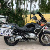 Moto d'aventure R1200GS ADV en excellent état. Moteur Boxer 1170cc ABS Trois coffres à bagages Entièrement fonctionnel 6 vitesses
