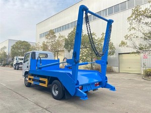 รถบรรทุกขยะแบบแขนยืด Dongfeng 4X2 4 ลูกบาศก์เมตร ใหม่เอี่ยม ขับเคลื่อนได้อย่างคล่องตัว เหมาะสำหรับชุมชนที่อยู่อาศัยและการทำความสะอาดถนน - Product Image 2