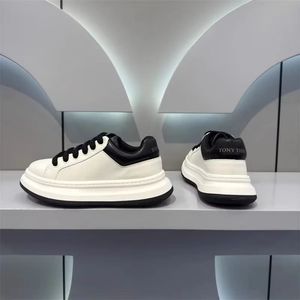 Zapatillas deportivas personalizadas de corte bajo para hombre y mujer, antideslizantes, con suela plana, con cordones, ligeras, transpirables, modernas, para correr y caminar. - Product Image 6