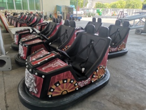 Auto Eléctrico Infantil para Parques de Atracciones Interiores, Coche de Fibra de Vidrio para Uso en Patios Escolares y Centros Comerciales - Product Image 3