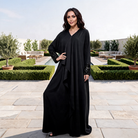 Abaya musulmane noire de luxe personnalisée pour femme, en polyester, élégante, avec poignets à sequins et panneau à volants, ouverte, modeste, pour l'automne, vente en gros à Dubaï, faible MOQ