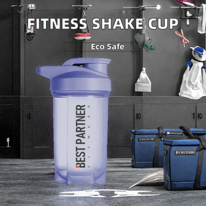 Gourde de randonnée graduée 0,5 L pour étudiants, idéale pour les boissons directes, les shakes protéinés pour garçons et les substituts de repas, pratique pour les voyages - Product Image 2