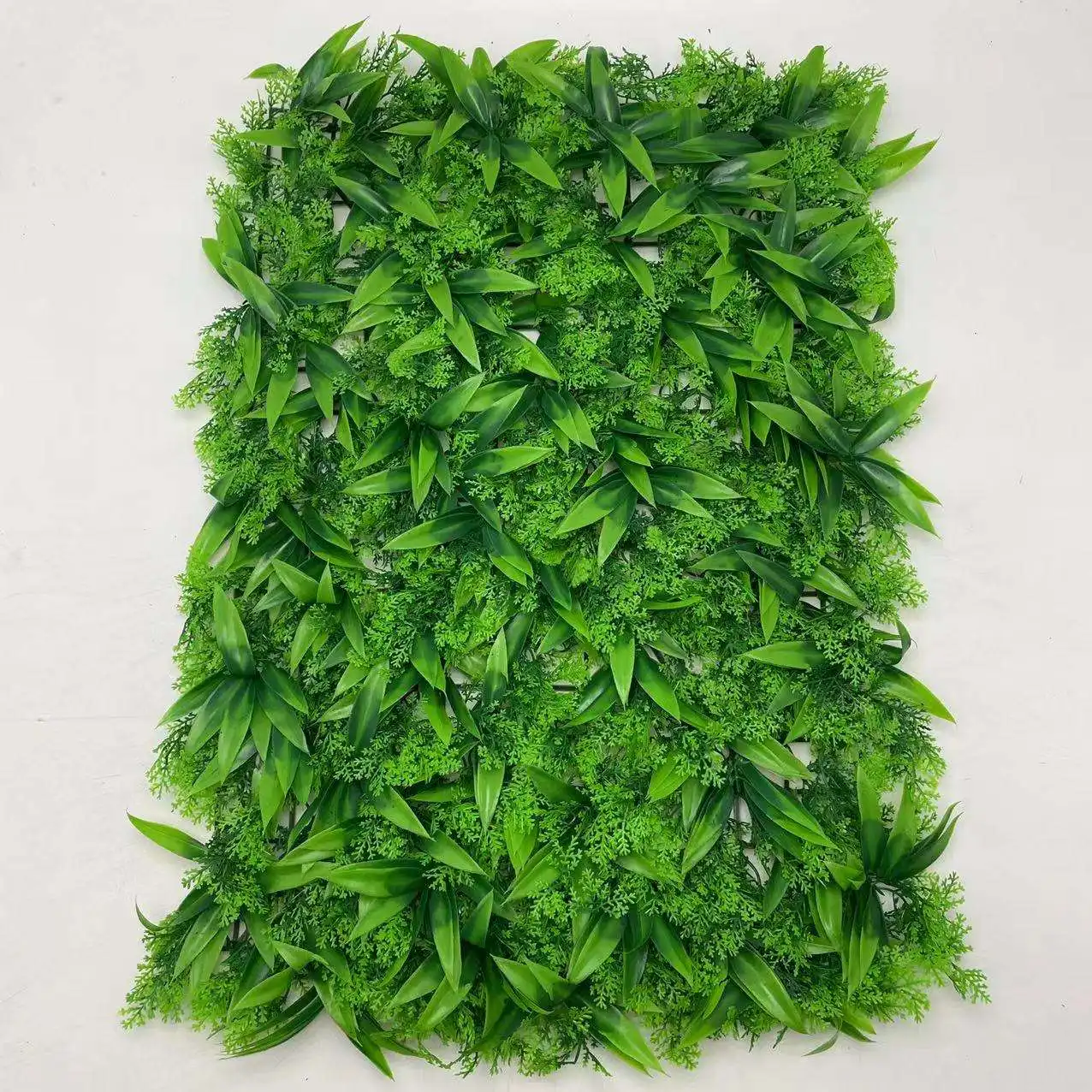 Rumput buatan dekorasi lanskap hijau rumput sintetis imitasi tinggi rumput sintetis untuk lapangan sepak bola