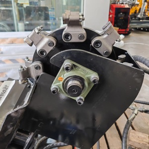 2025 mới lâm nghiệp mulcher <span class=keywords><strong>Skid</strong></span> chỉ đạo <span class=keywords><strong>EPA</strong></span> động cơ mini <span class=keywords><strong>Skid</strong></span> chỉ đạo Bộ nạp gốc máy xay để bán - Product Image 1