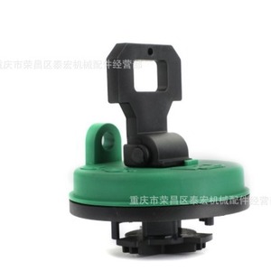 ฝาถังน้ำมันรถขุดแคตเตอร์พิลลาร์ รุ่น 142-8828 พลาสติกสีเขียว พร้อมคลิปหนีบสีดำ สำหรับฝาถังดีเซล - Product Image 2