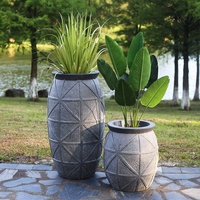 Pots à fleurs en fibre de verre modernes, durables et écologiques de grande taille pour la décoration des plantes d'hôtel, de restaurant, de sol, d'extérieur et d'intérieur